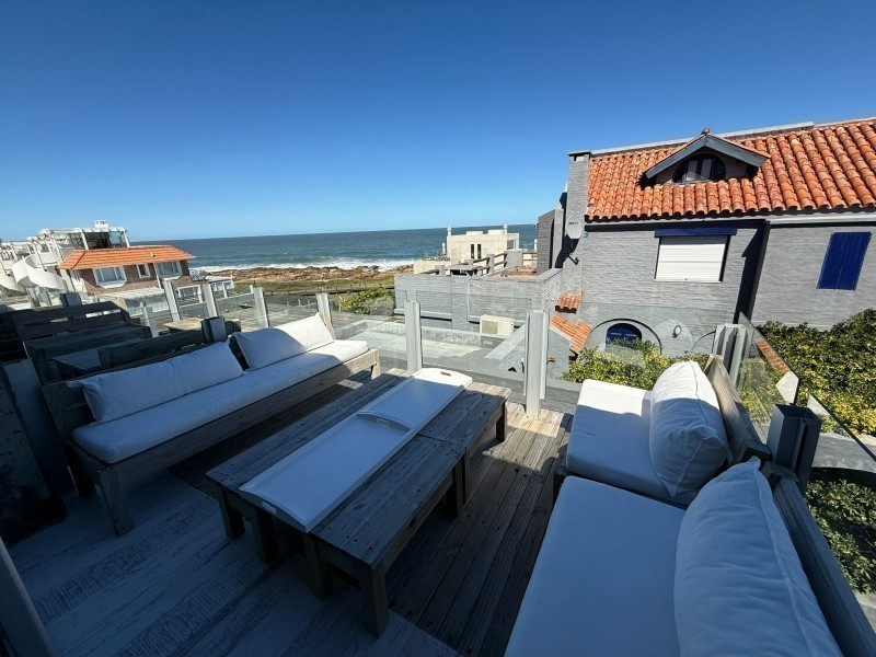 Departamento en alquiler y venta en La Barra de la ruta al mar.